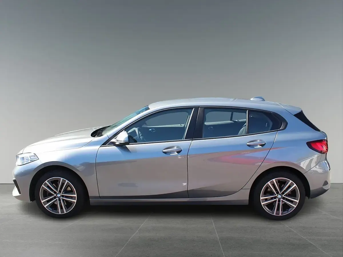 Gebraucht BMW 118 Advantage 136 PS (100 kW) 2024 Grau Limousine