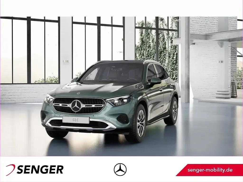 Gebraucht Mercedes GLC200 Avantgarde 204 PS (150 kW) 2025 SUV