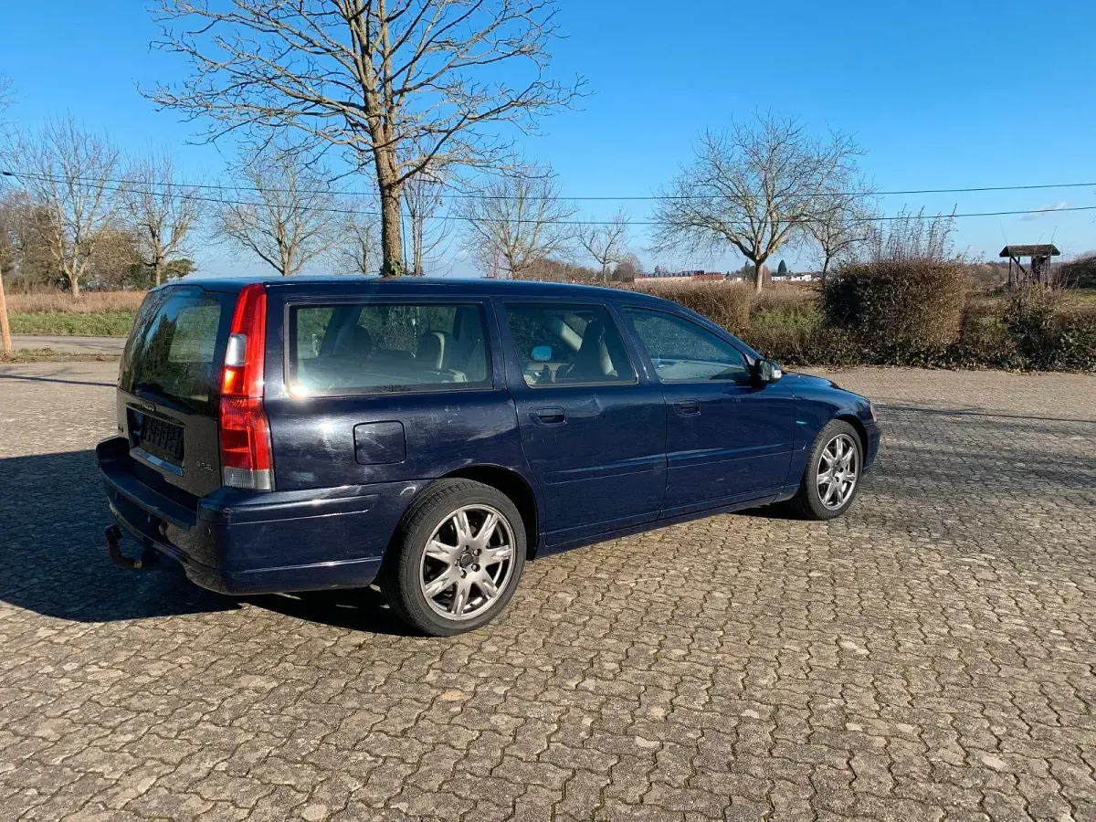Gebraucht Volvo V70 140 PS (102 kW) 2007 Blau Kombi