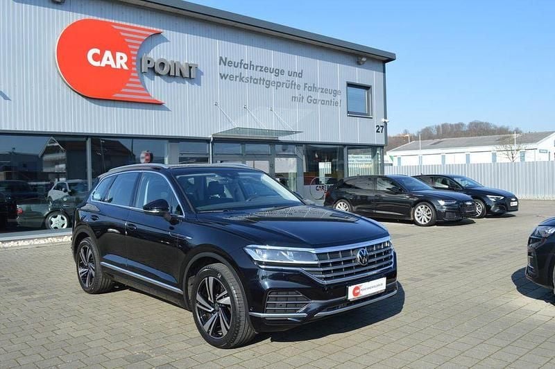 Gebraucht VW Touareg Elegance 286 PS (210 kW) 2021 Deep black perleffekt SUV
