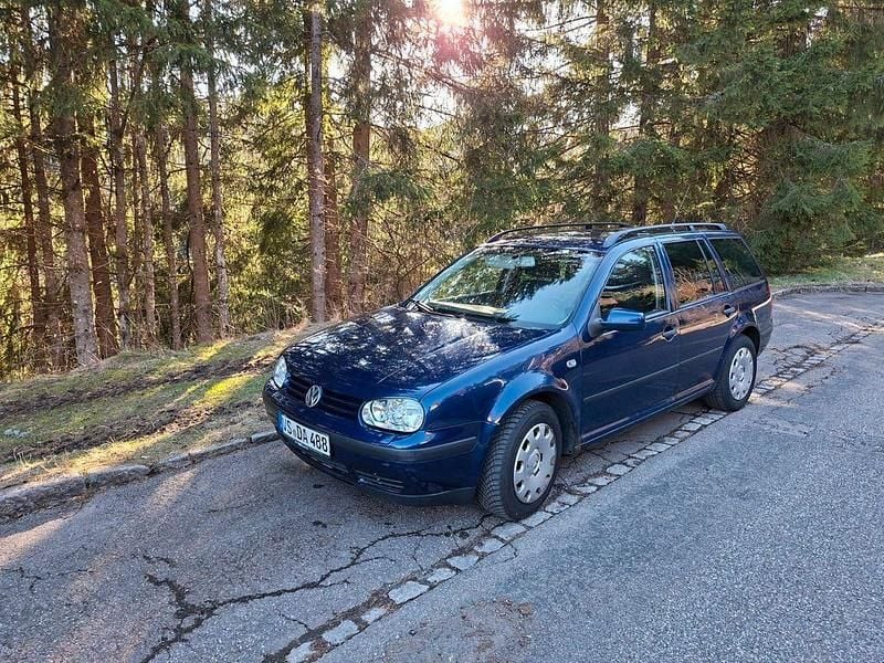 Gebraucht VW Golf IV Trendline 101 PS (74 kW) 2005 Blau Kombi