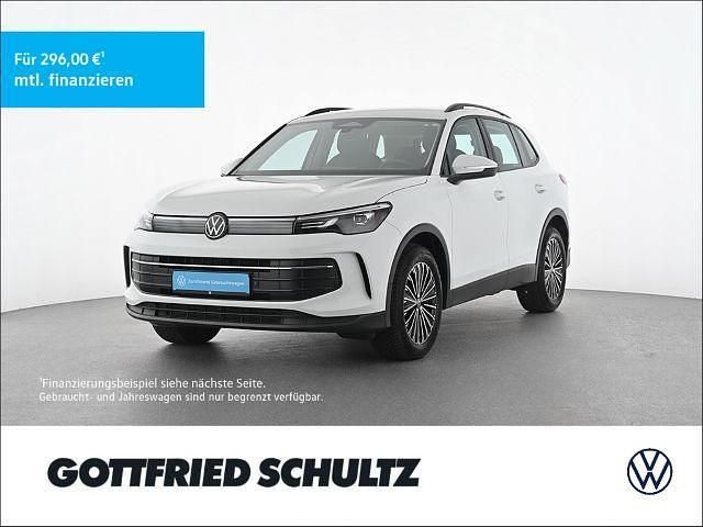Pure white Gebraucht 2024 VW Tiguan Life SUV | 33.460 € (Guter Preis) - Bild 1/4