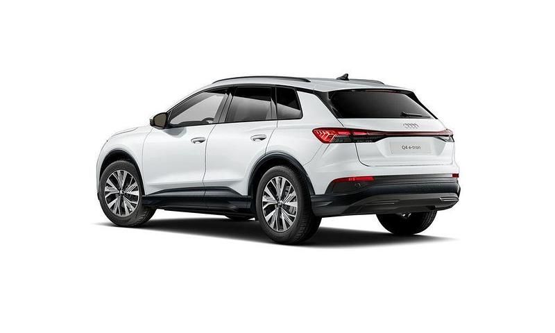 Second-hand Audi Q4 e-tron Ambiente 150 kW (204 CP) 2025 Alb SUV