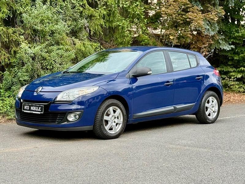 Blau Gebraucht 2012 Renault Mégane III Limousine | 5.890 € (Fairer Preis) - Bild 1/4