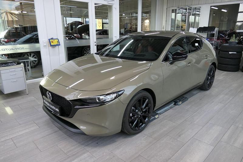 Grün Neu 2025 Mazda 3 Homura-Line SUV | 26.990 € (Fairer Preis) - Bild 1/4