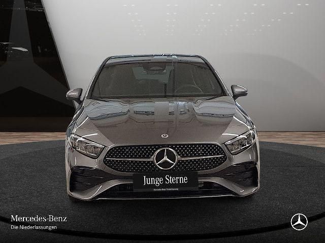 Grau Gebraucht 2024 Mercedes A250 Advanced Plus Limousine | 36.890 € (Fairer Preis) - Bild 1/4