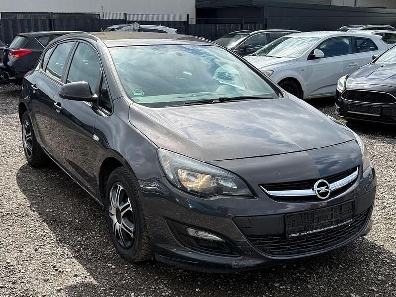 Gebraucht Opel Astra Selection 140 PS (102 kW) 2014 Grau Limousine