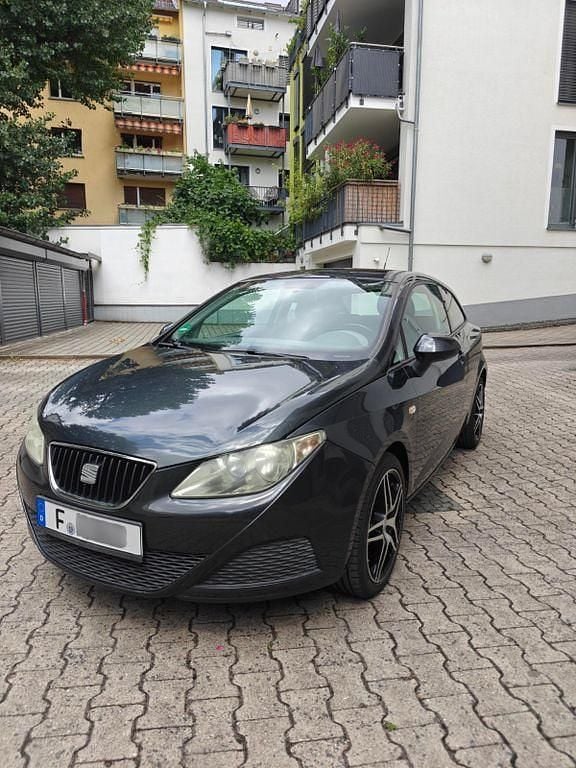 Grau Gebraucht 2011 Seat Ibiza SC Style Kleinwagen | 4.200 € (Fairer Preis) - Bild 1/4
