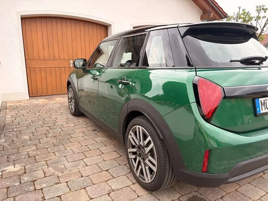 Gebraucht Mini Cooper S Classic 204 PS (150 kW) 2025 Grün Kleinwagen