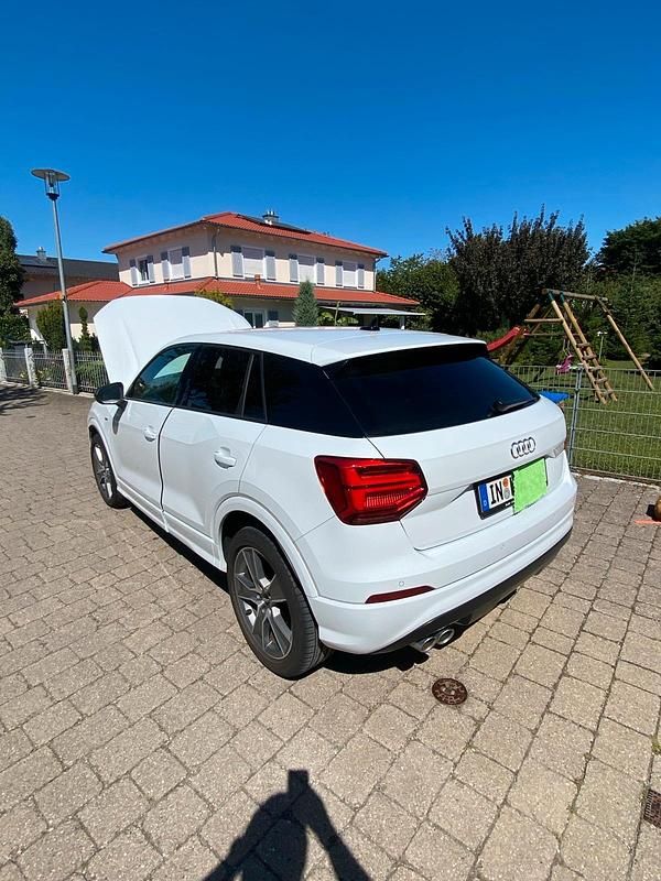 Gebraucht Audi Q2 Design 150 PS (110 kW) 2020 Weiß SUV