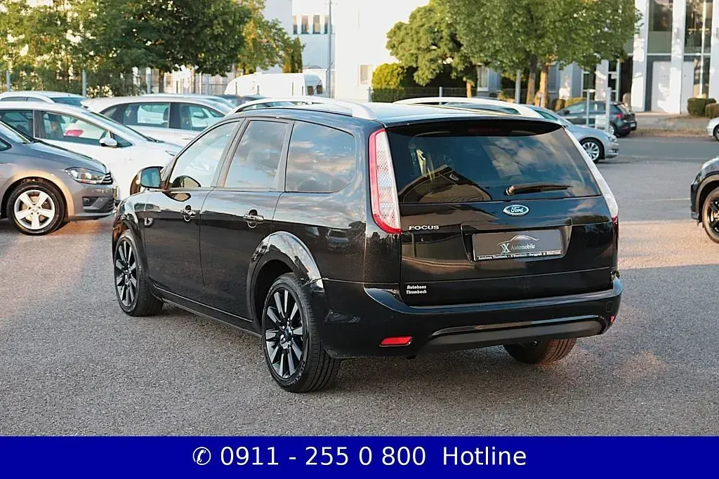 Gebraucht Ford Focus 116 PS (85 kW) 2010 Schwarz Limousine