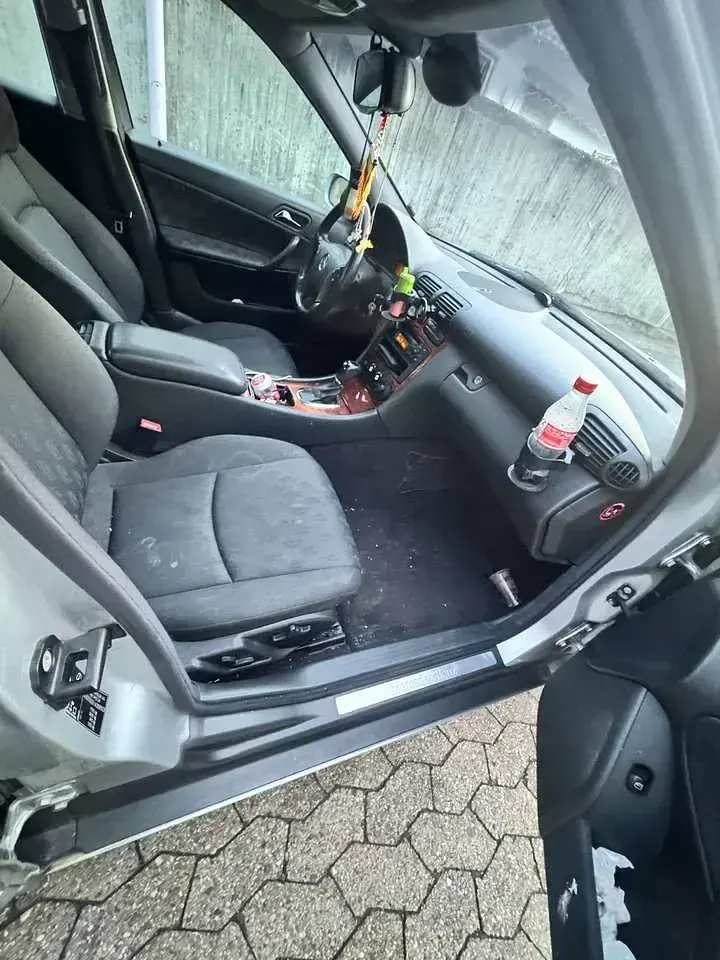 Gebraucht Mercedes C220 128 PS (94 kW) 2001 Limousine