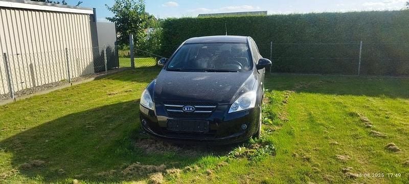 Schwarz Gebraucht 2008 Kia Ceed Limousine | 1.750 € (Guter Preis) - Bild 1/4