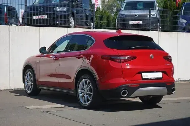 Gebraucht Alfa Romeo Stelvio Tech Edition 200 PS (147 kW) 2020 Rot SUV