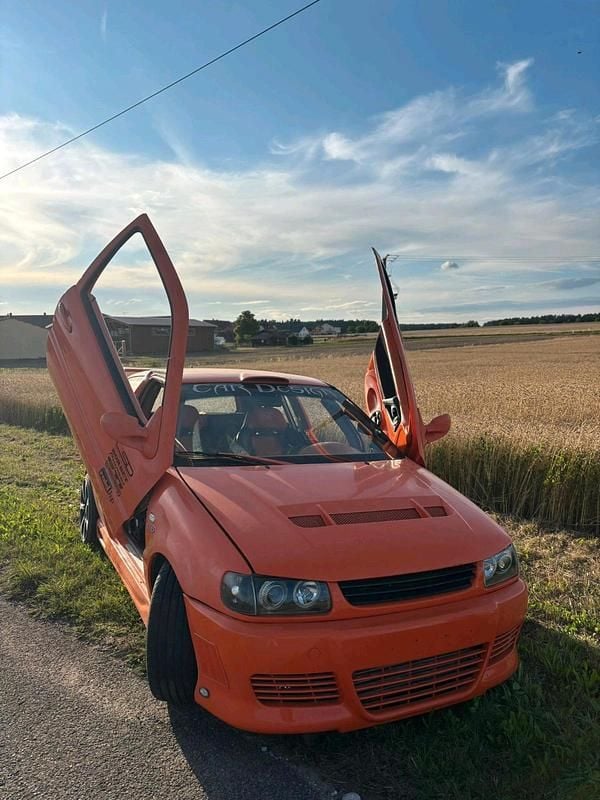 Orange Gebraucht 2000 VW Polo Kleinwagen | 3.000 € - Bild 1/4
