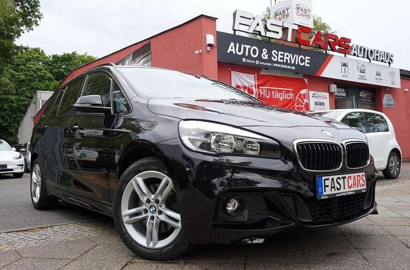 Black sapphire Gebraucht 2017 BMW 218 M Sport Van / Kleinbus | 16.500 € (Fairer Preis) - Bild 1/4