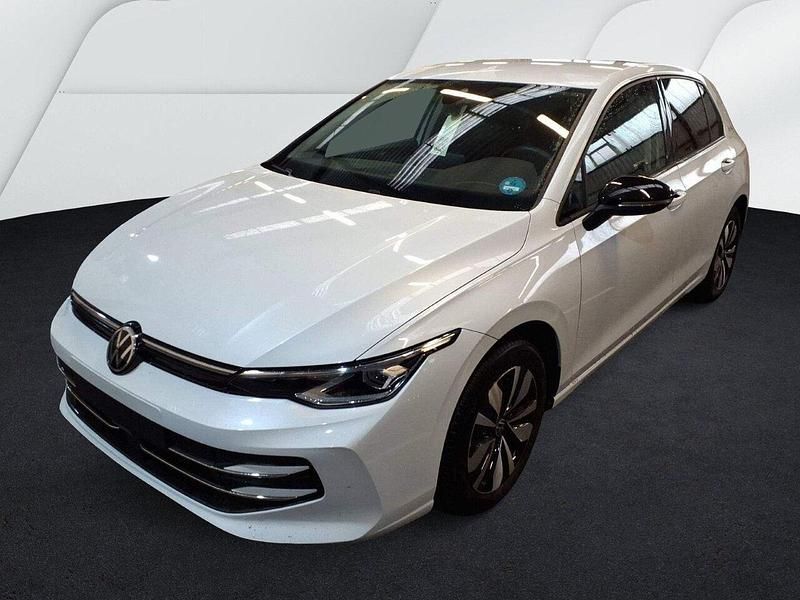 Oryxweiß perlmutteffekt (metallic) Gebraucht 2025 VW Golf VIII Goal Limousine | 29.950 € (Superpreis) - Bild 1/4