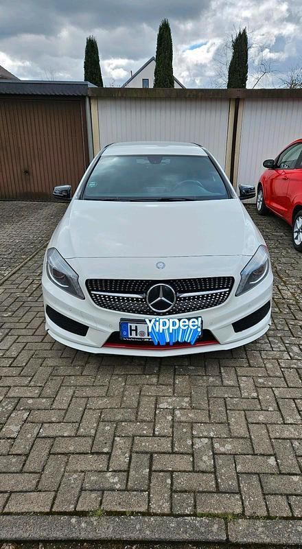 Weiß Gebraucht 2014 Mercedes A250 AMG line Limousine | 18.500 € (Fairer Preis) - Bild 1/4