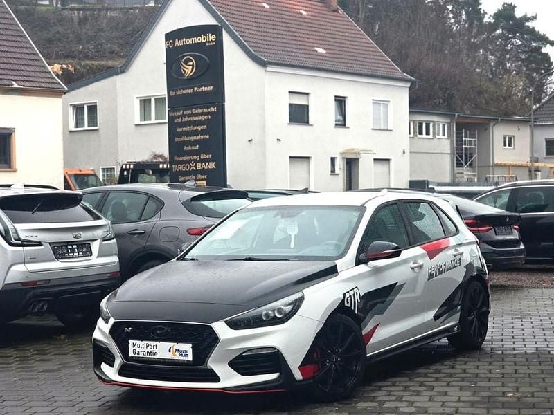 Weiß Gebraucht 2018 Hyundai i30 N Performance Limousine | 17.900 € (Guter Preis) - Bild 1/4