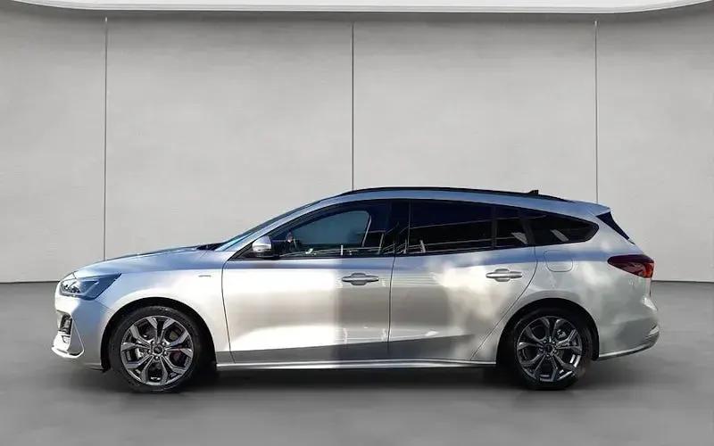 Gebraucht Ford Focus ST-Line X 155 PS (114 kW) 2024 Silber Kombi