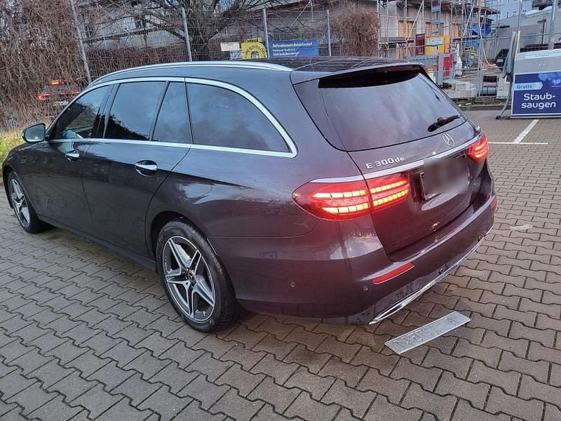 Gebraucht Mercedes E300 AMG line 305 PS (224 kW) 2021 Schwarz Kombi