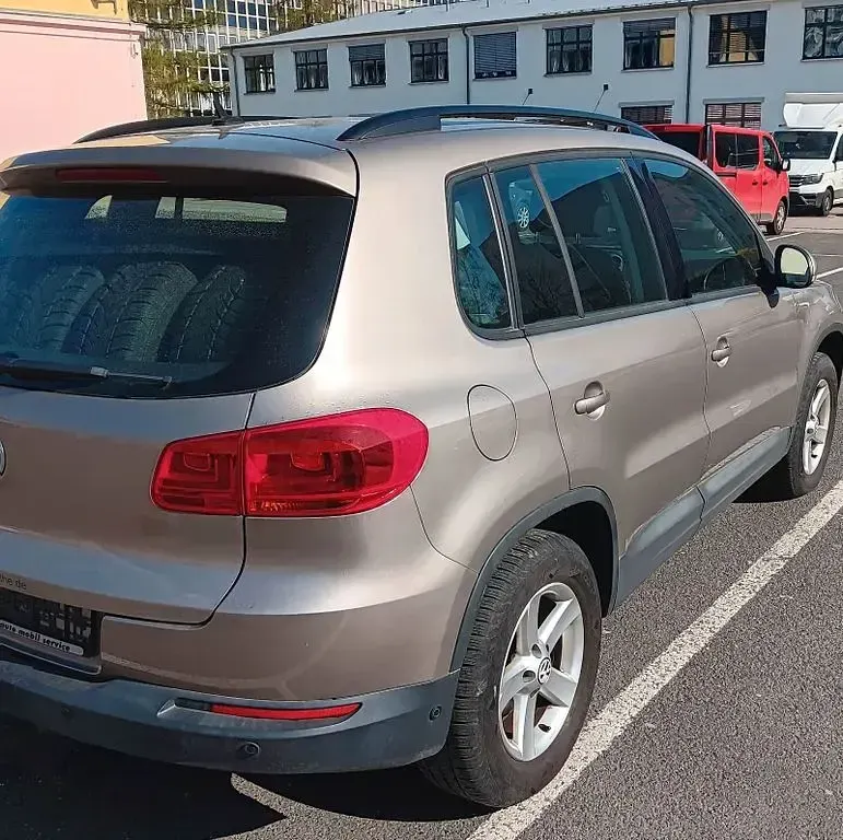 Gebraucht VW Tiguan Trendline 160 PS (117 kW) 2012 Beige SUV