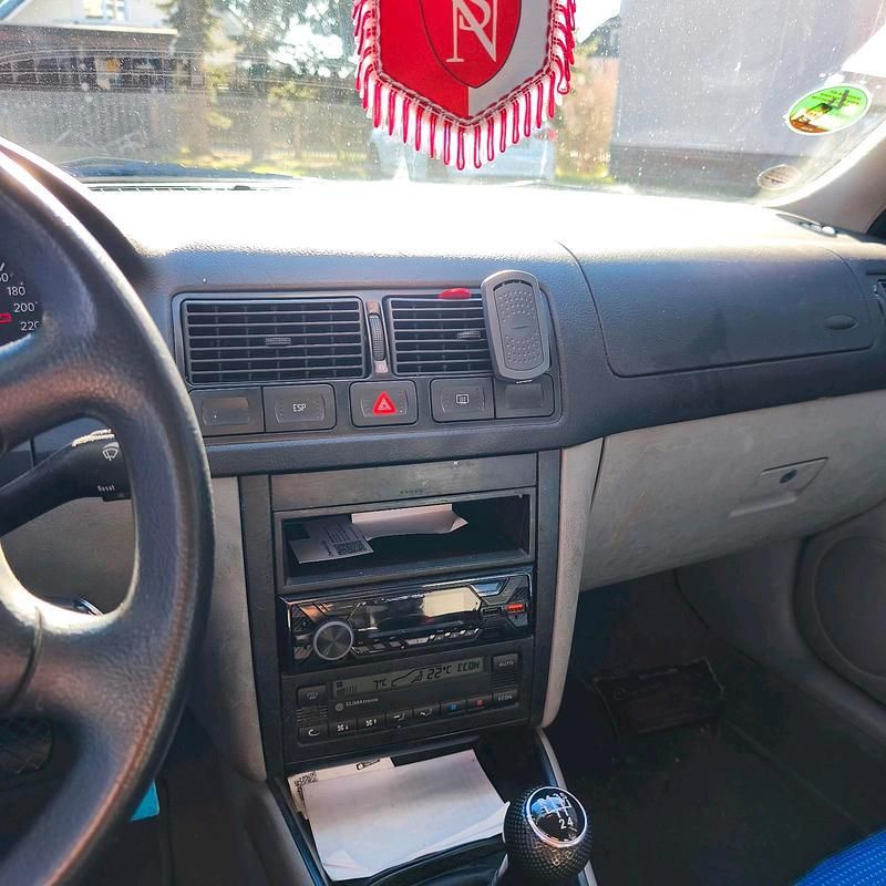 Gebraucht VW Golf IV 105 PS (77 kW) 2000 Blau Kombi