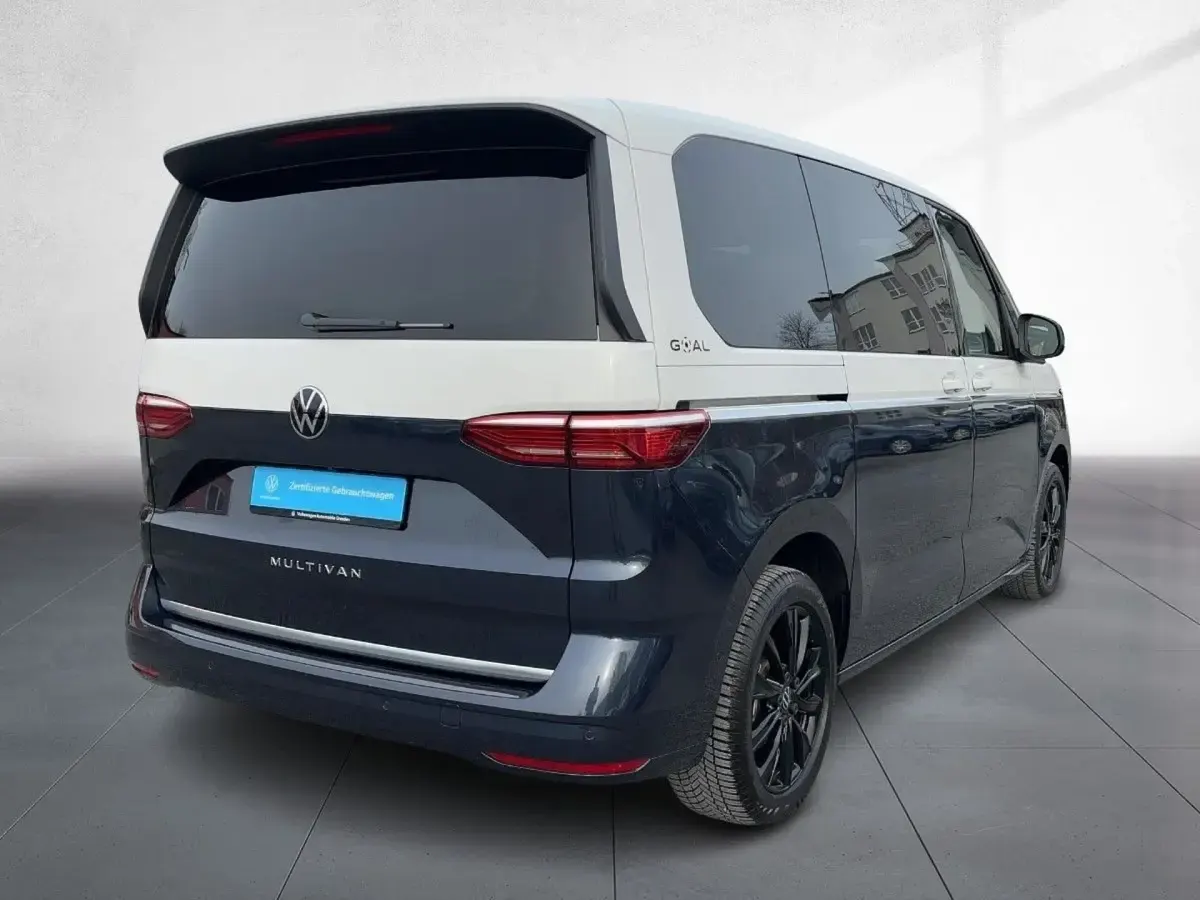Gebraucht VW Multivan Life 150 PS (110 kW) 2025 Van / Kleinbus