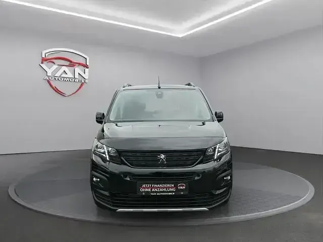 Gebraucht Peugeot Rifter GT-line 131 PS (96 kW) 2023 Schwarz Van / Kleinbus