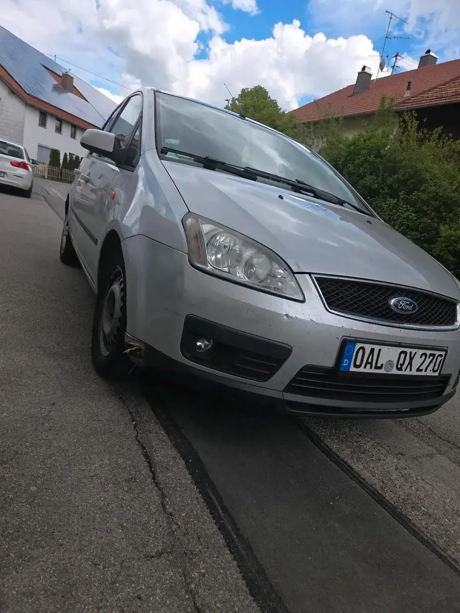 Używany Ford Focus 125 KM (91 kW) 2004 Szary Kombi