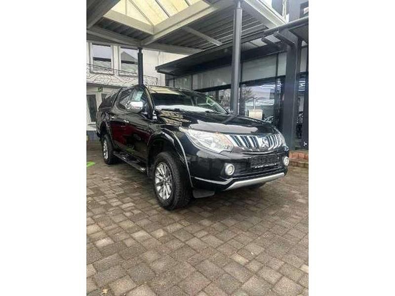 Gebraucht Mitsubishi L200 Plus 181 PS (133 kW) 2016 Magicschwarz Abholung