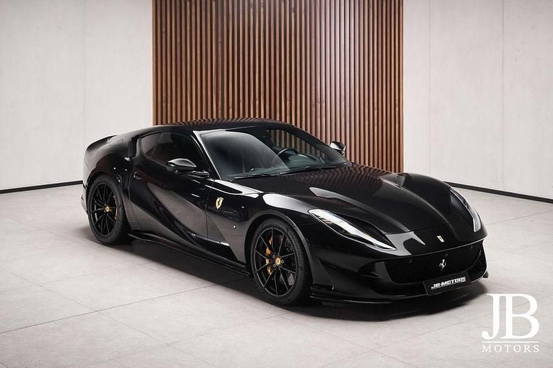 Schwarz Gebraucht 2020 Ferrari 812 Coupé | 359.850 € - Bild 1/4