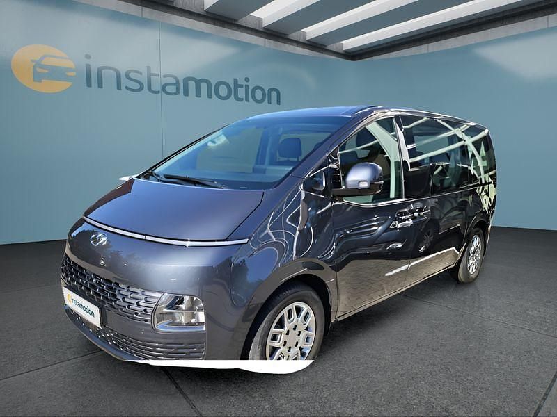 Grau Gebraucht 2024 Hyundai Staria Van | 40.899 € (Guter Preis) - Bild 1/4