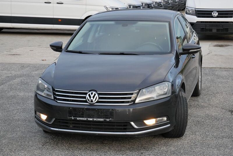 Gebraucht VW Passat 105 PS (77 kW) 2010 Braun Limousine
