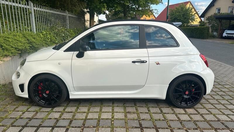 Weiß Gebraucht 2022 Abarth 595 Competizione Kleinwagen | 29.000 € (Teuer) - Bild 1/4