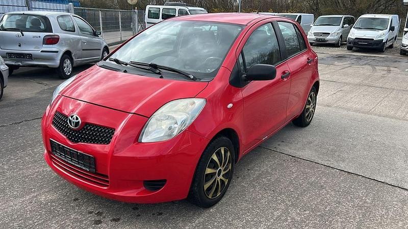 Gebraucht Toyota Yaris 69 PS (50 kW) 2007 Rot Kleinwagen
