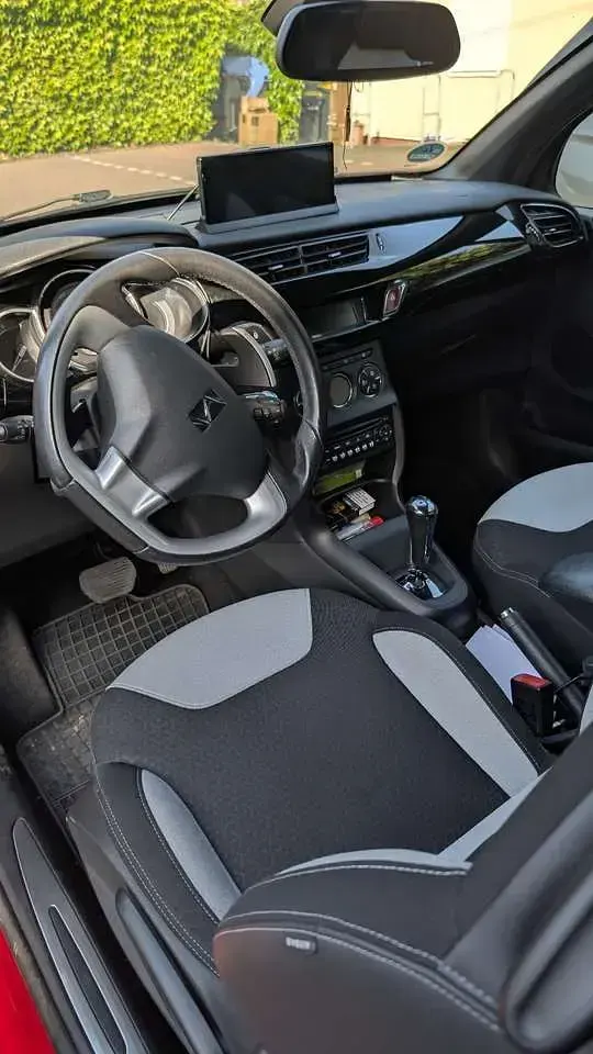 Gebraucht Citroën DS3 95 PS (69 kW) 2012 Limousine