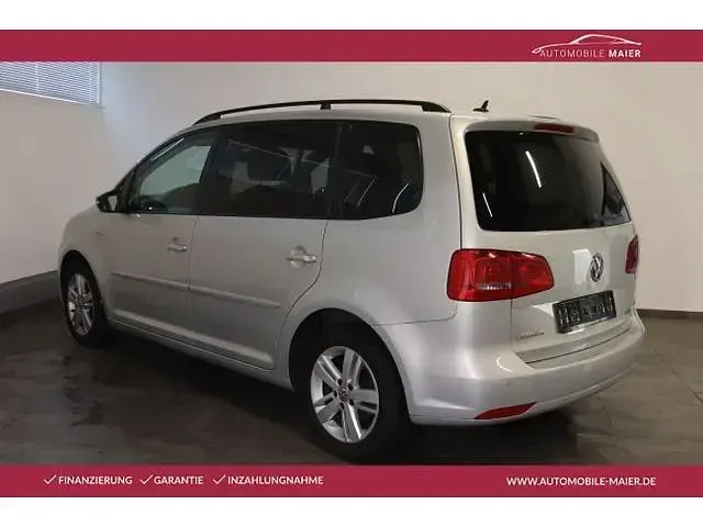 Gebraucht VW Touran Match 140 PS (102 kW) 2012 Silber Van / Kleinbus