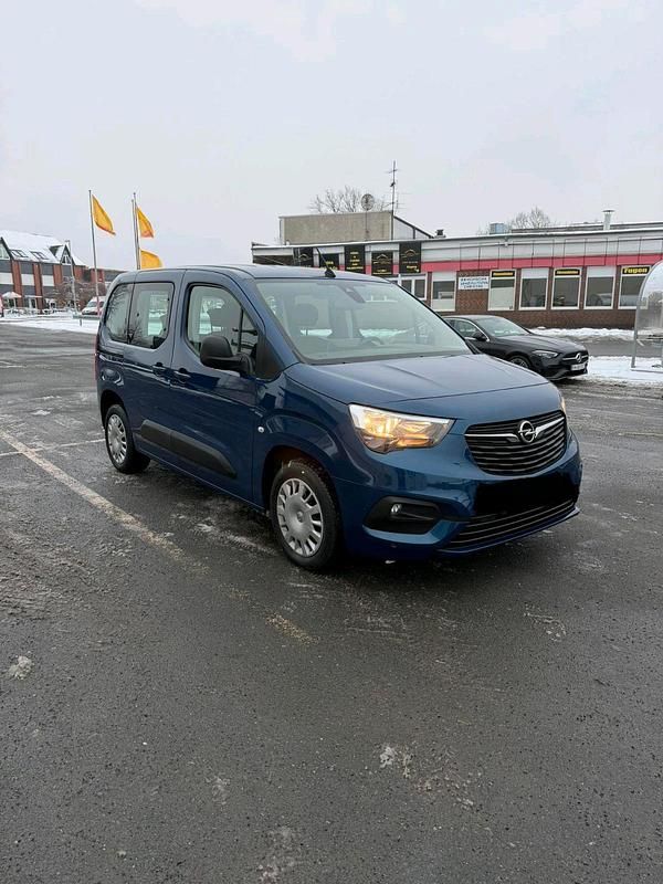 Gebraucht Opel Combo 110 PS (80 kW) 2021 Blau Van / Kleinbus