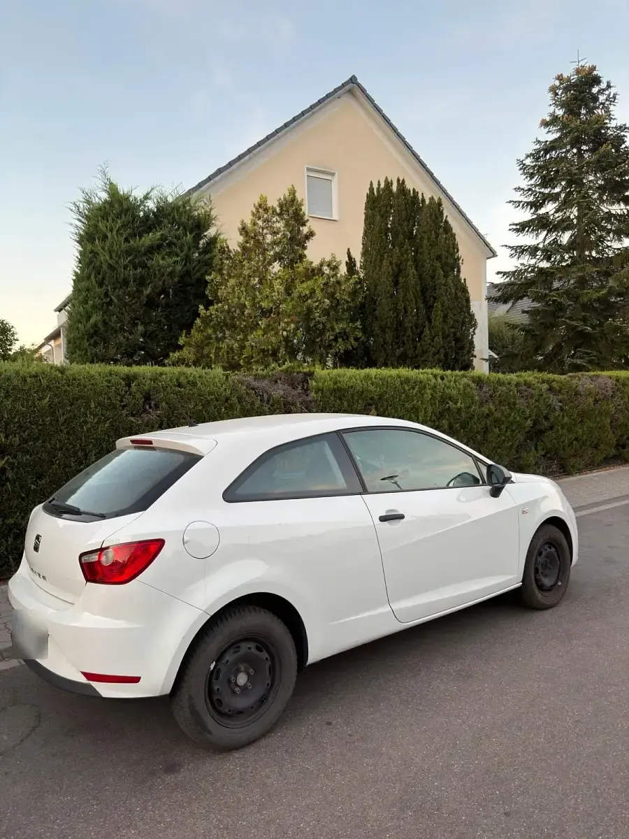 Gebraucht Seat Ibiza 70 PS (51 kW) 2015 Weiß Kleinwagen