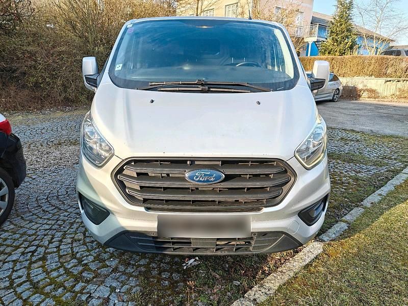 Gebraucht Ford Transit 130 PS (95 kW) 2018 Silber Van / Kleinbus