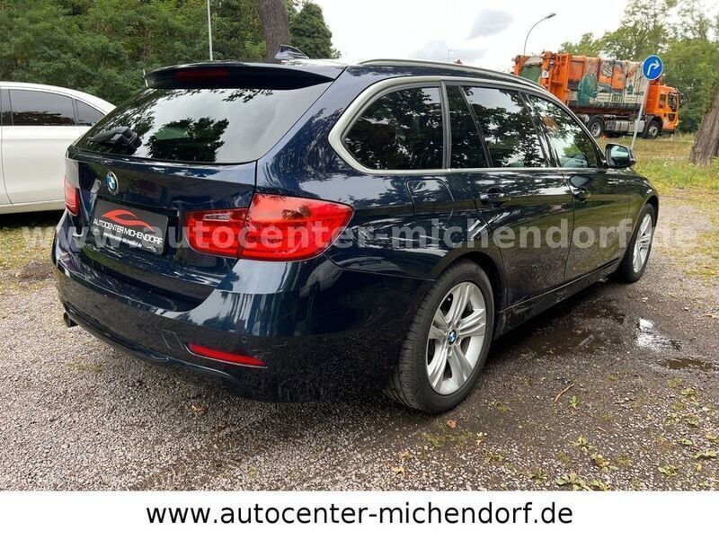 Gebraucht BMW 320 Sport Line 184 PS (135 kW) 2013 Imperialblau Kombi