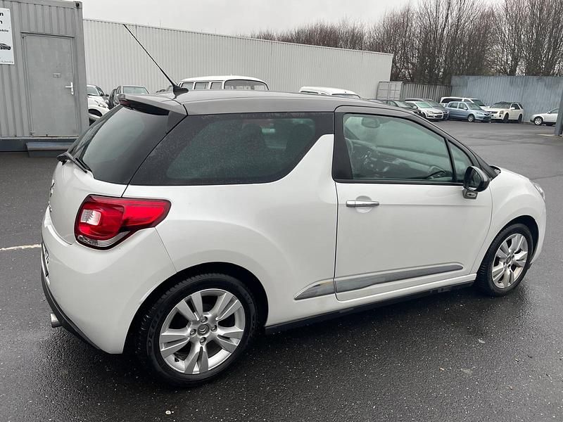 Gebraucht Citroën DS3 109 PS (80 kW) 2015 Weiß Limousine