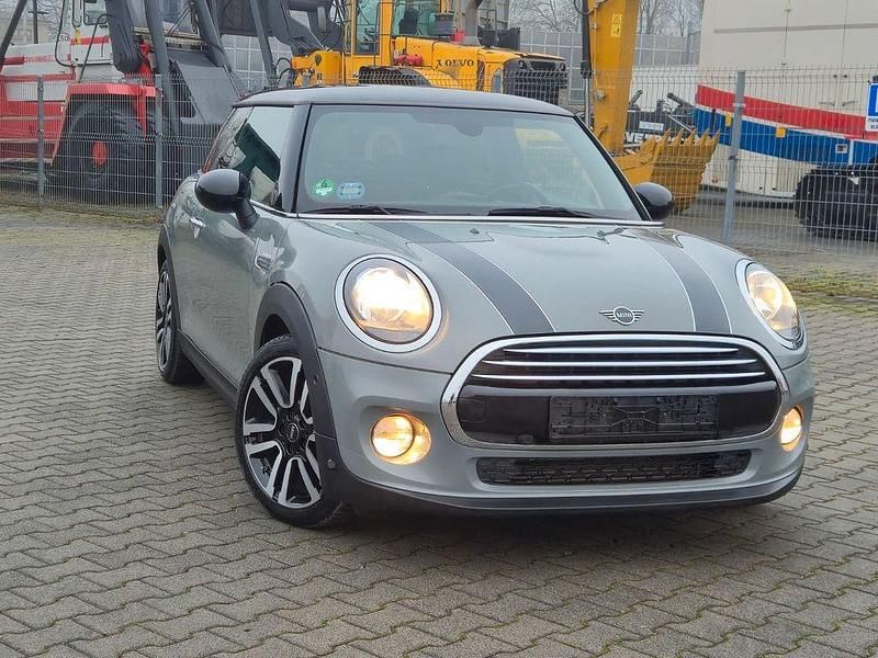 Grau Gebraucht 2018 Mini Cooper Kleinwagen | 17.500 € (Guter Preis) - Bild 1/4