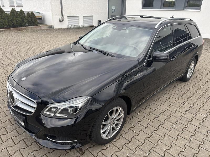 Gebraucht Mercedes E220 Edition 170 PS (125 kW) 2015 Schwarz Kombi