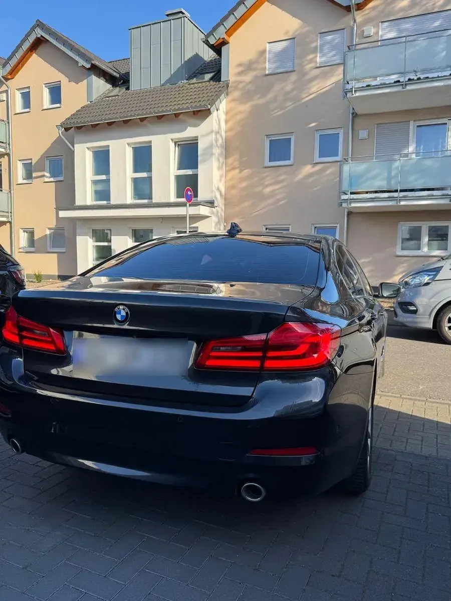 Second-hand BMW 520 Efficient Dynamics 190 CP (139 kW) 2018 Gri Berlinǎ