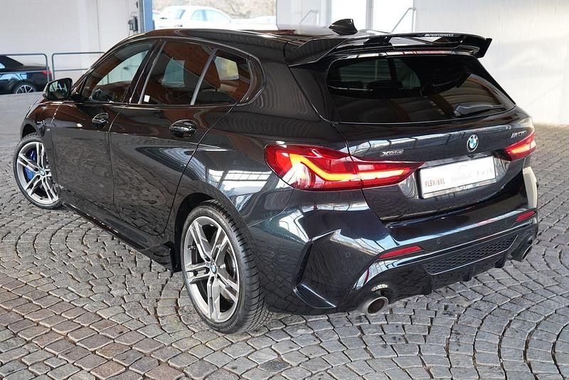 Gebraucht BMW M135 Performance 306 PS (225 kW) 2021 Black sapphire metallic Kleinwagen