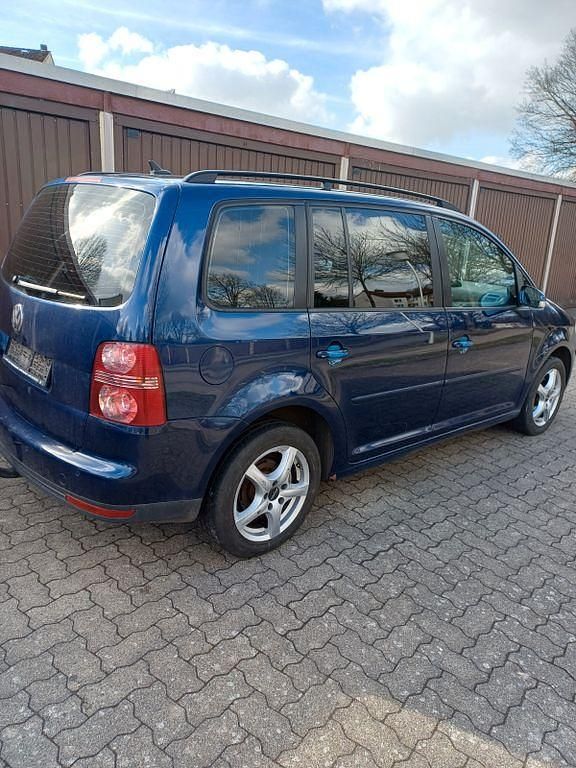 Gebraucht VW Touran Trendline 140 PS (102 kW) 2007 Blau Van / Kleinbus