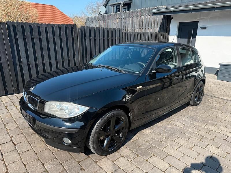 Gebraucht BMW 116 116 PS (85 kW) 2005 Schwarz Kleinwagen