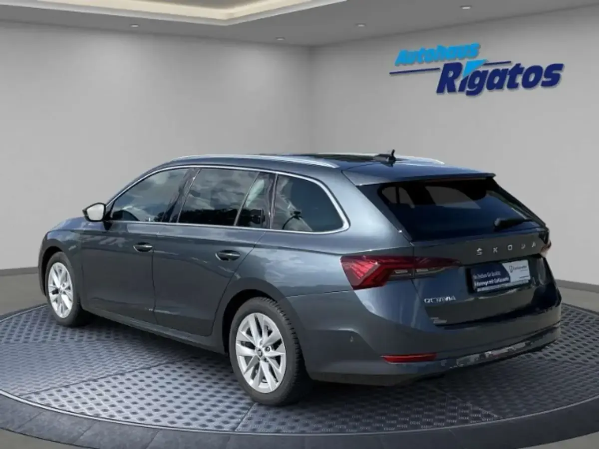 Gebraucht Skoda Octavia First Edition 150 PS (110 kW) 2020 Grau Kombi
